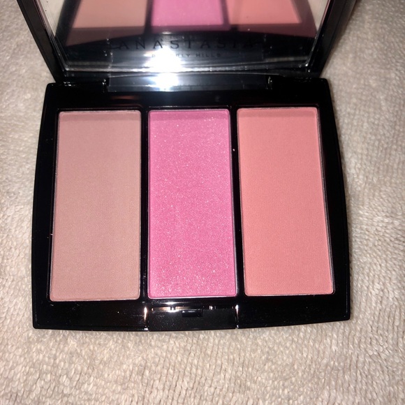 Anastasia Beverly Hills Blush Trio 2 Sets - Picture 5 of 8